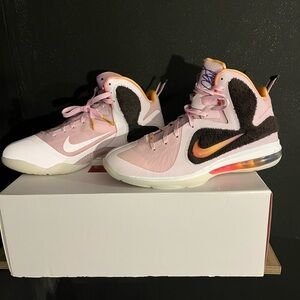 Nike LeBron James IX. Size 11